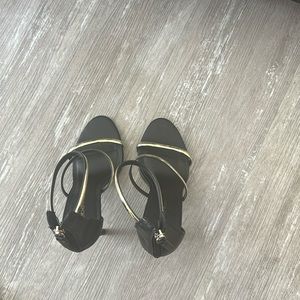 Nearly new shoes for sale, worn only once